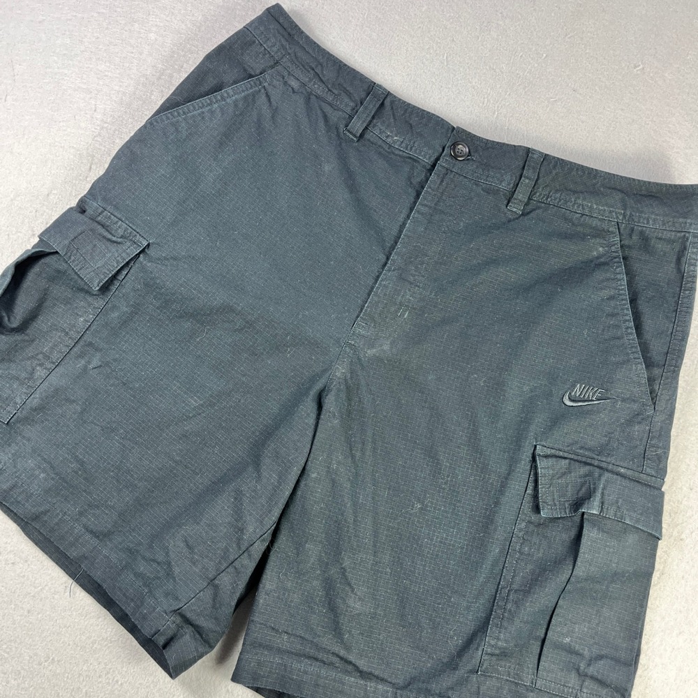 Nike Mens Black Ripstop Cargo Shorts Size 34 Embroidered Logo Stretch Casual